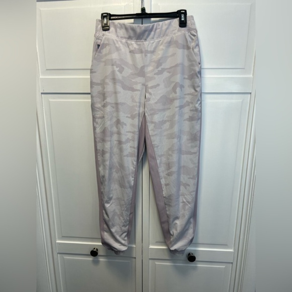 Athleta Brooklyn Lined Camo Joggers Size Women’s 6 Color Camo Lux Shasta Purple